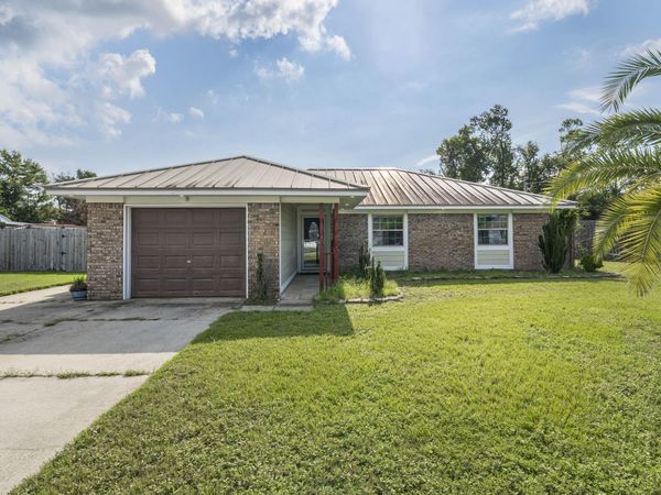 1607 New Hampshire Avenue , Lynn Haven, FL 32444