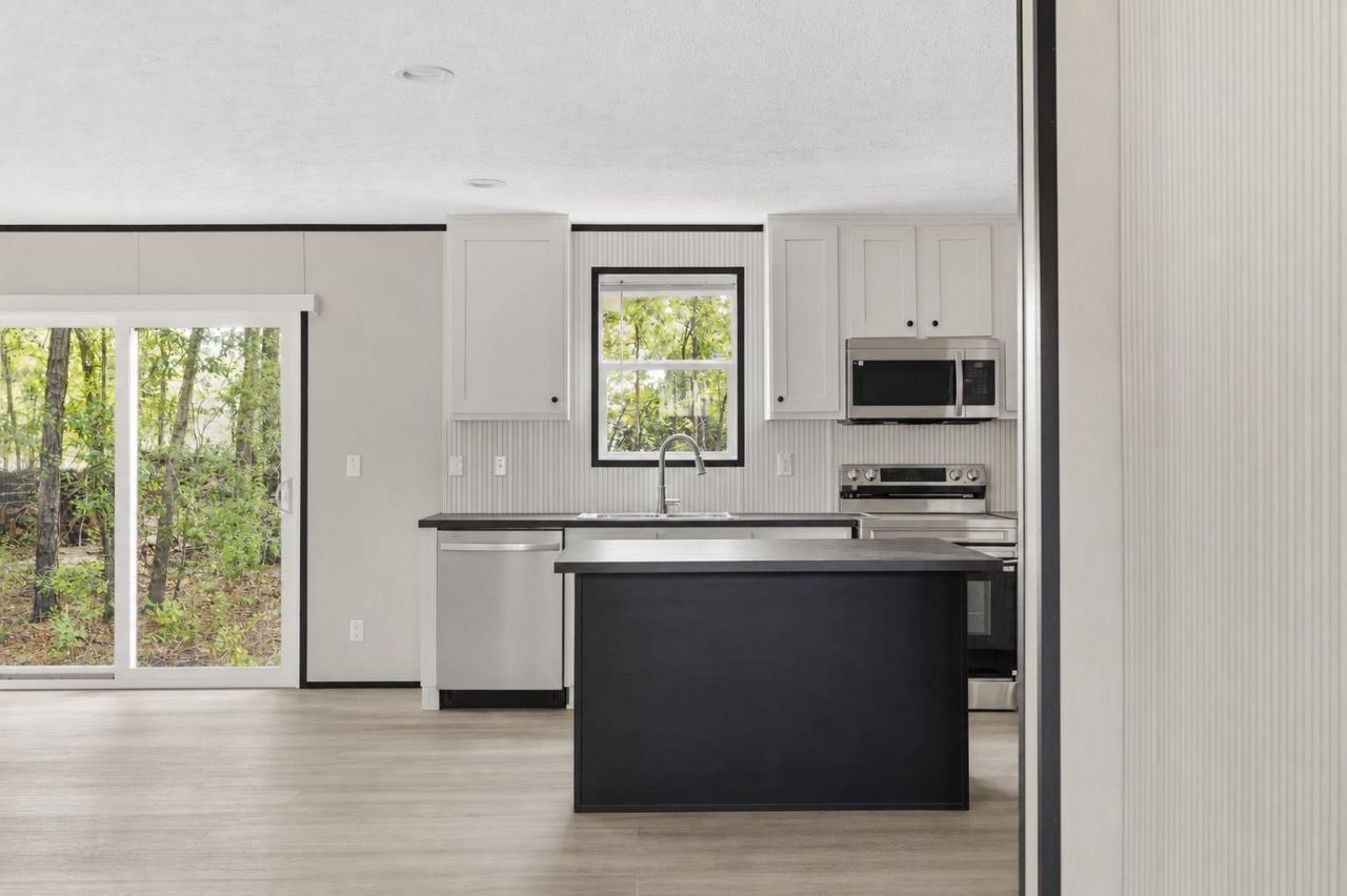 215 Eva Dr.  Photo 10