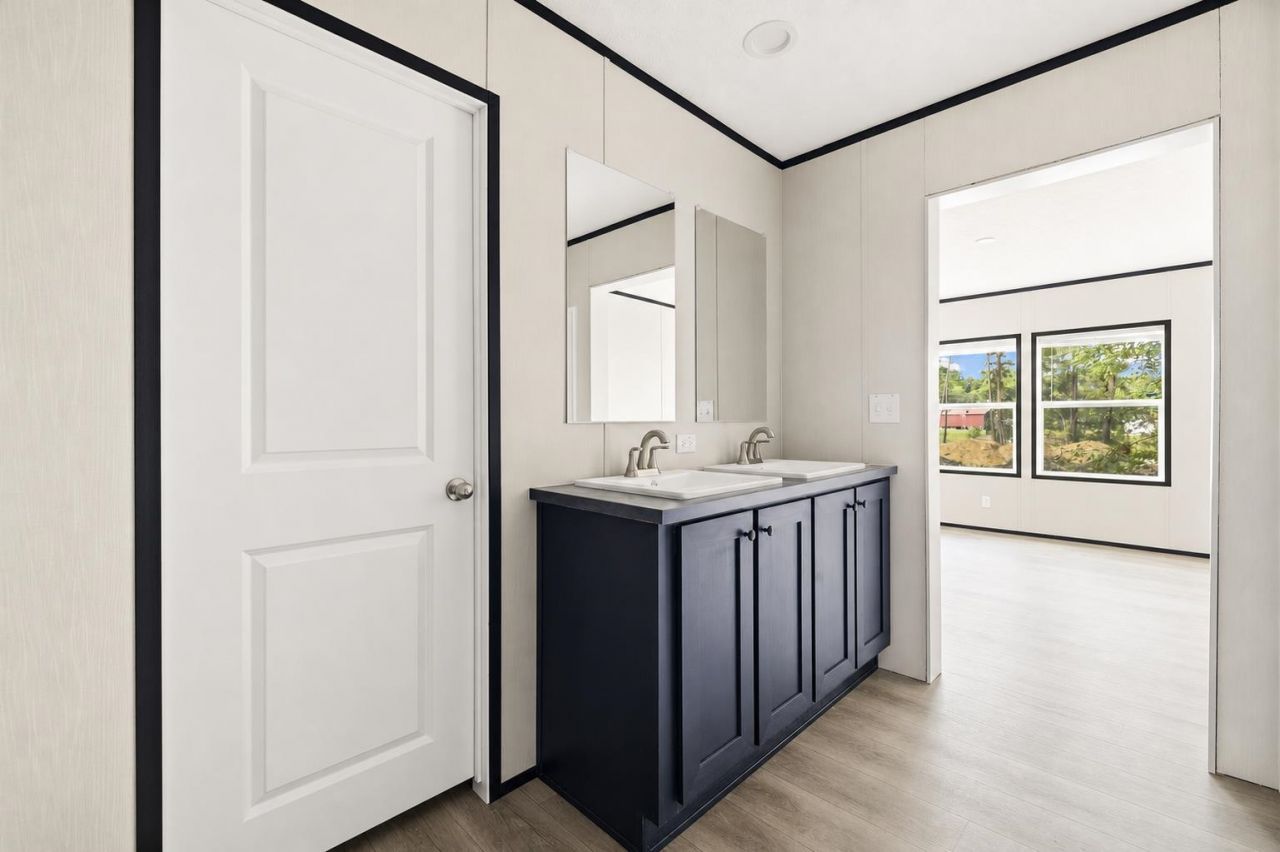 215 Eva Dr.  Photo 13