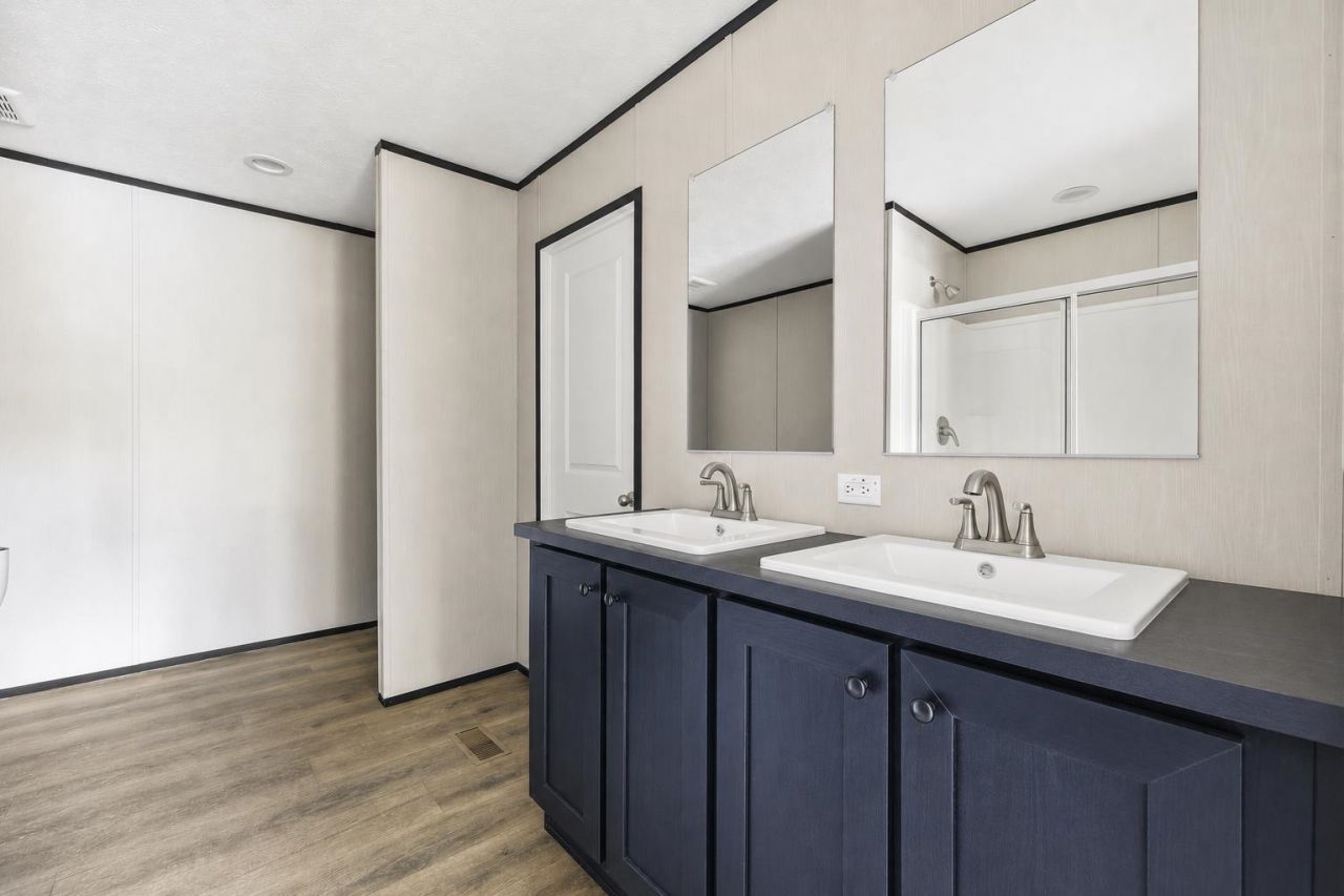 215 Eva Dr.  Photo 14