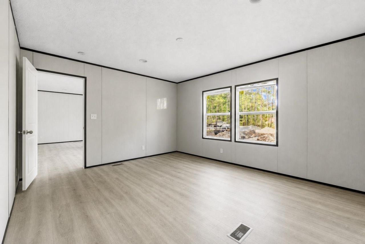 215 Eva Dr.  Photo 21