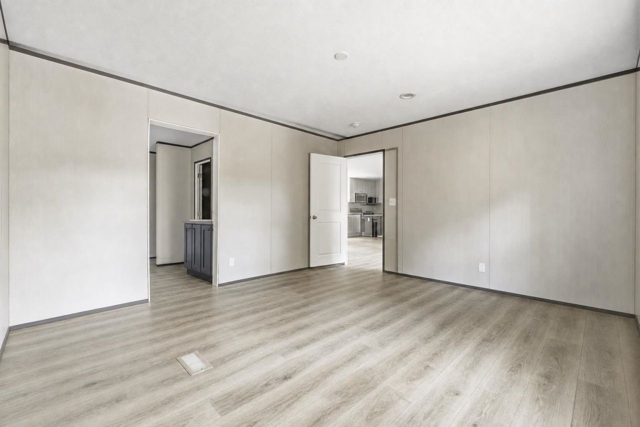 215 Eva Dr.  Photo 22