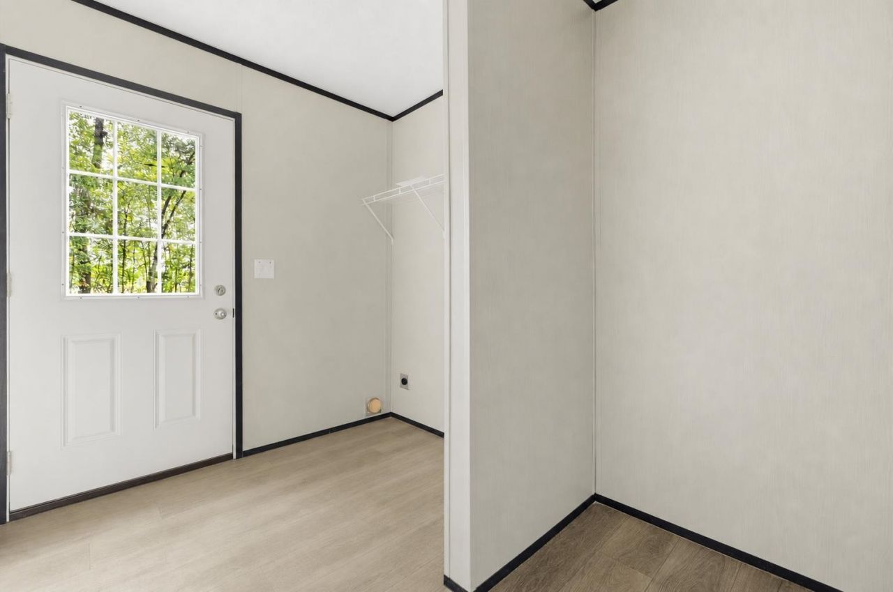 215 Eva Dr.  Photo 28