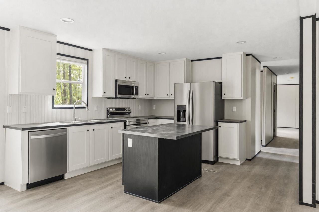 215 Eva Dr.  Photo 8