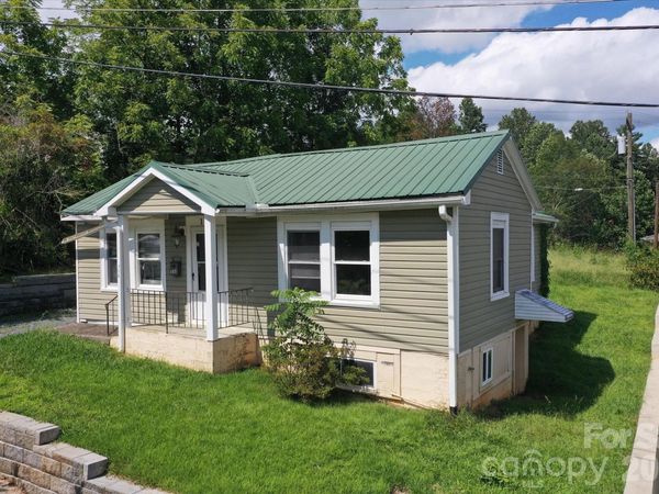 138 West Lane, Brevard, NC 28712