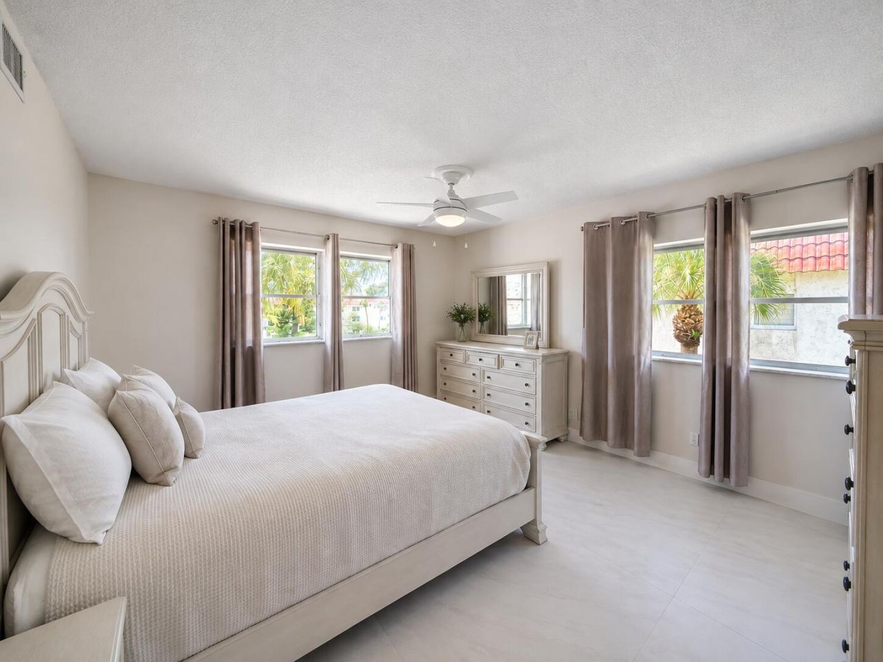9411 N Hollybrook Lake Drive, Unit 310, Pembroke Pines, FL 33025 Photo