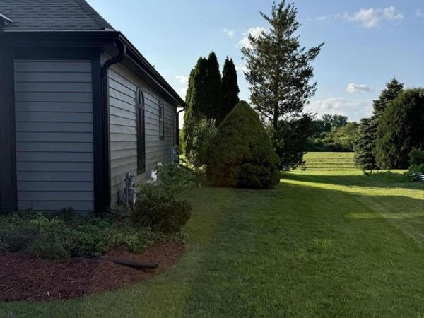 8530 W Woodfield COURT, Franklin, WI 53132