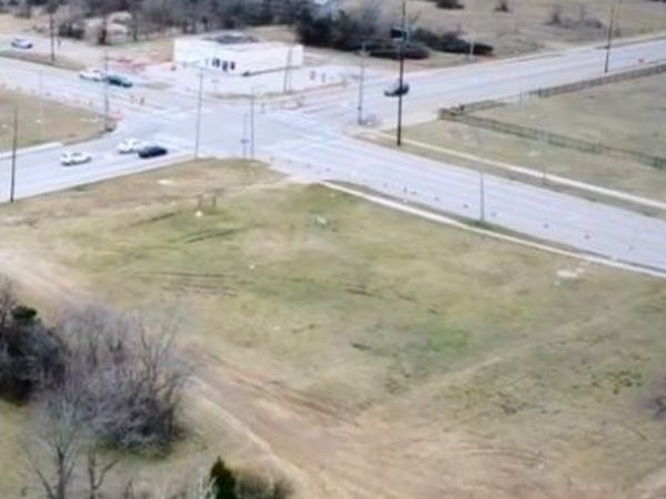 2401 E Apache Street , Tulsa, OK 74110
