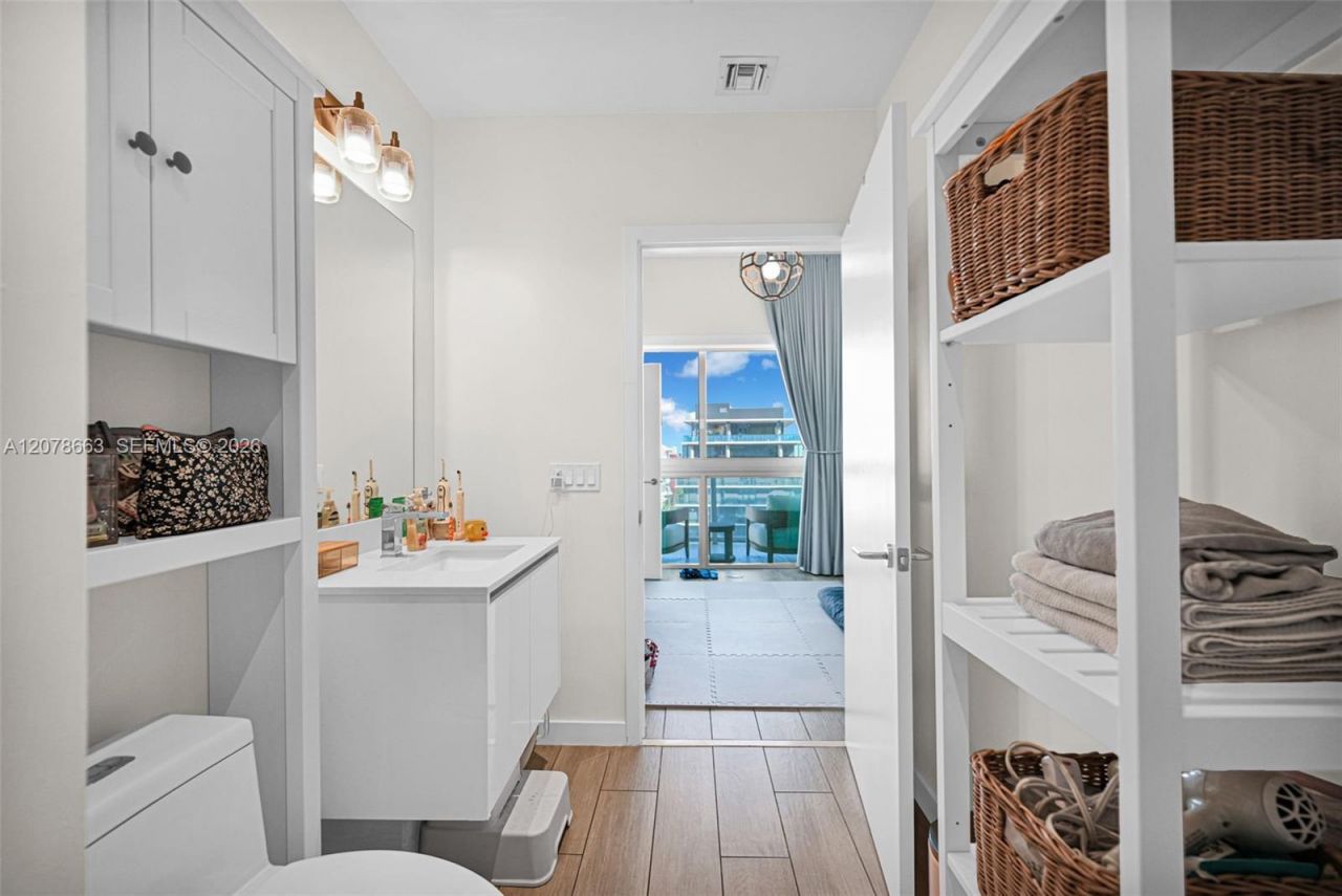 1600 SW 1st Ave , Unit 802, Miami, FL 33129 Photo