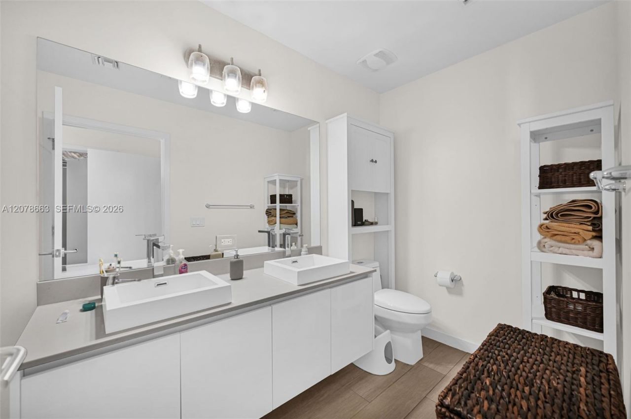 1600 SW 1st Ave , Unit 802, Miami, FL 33129 Photo