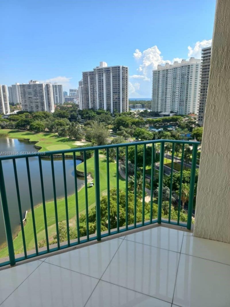 20000 E Country Club Dr, Unit 1212, Aventura, FL 33180 Photo