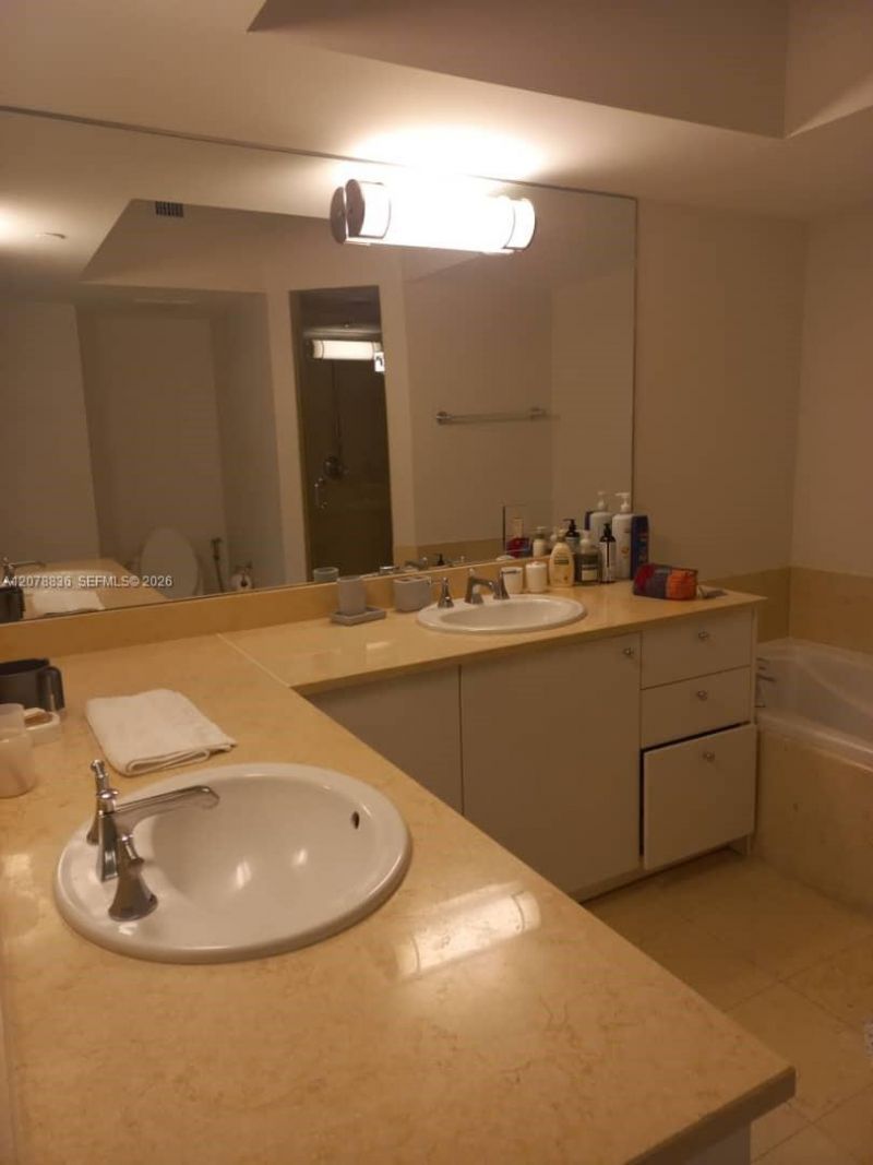 20000 E Country Club Dr, Unit 1212, Aventura, FL 33180 Photo