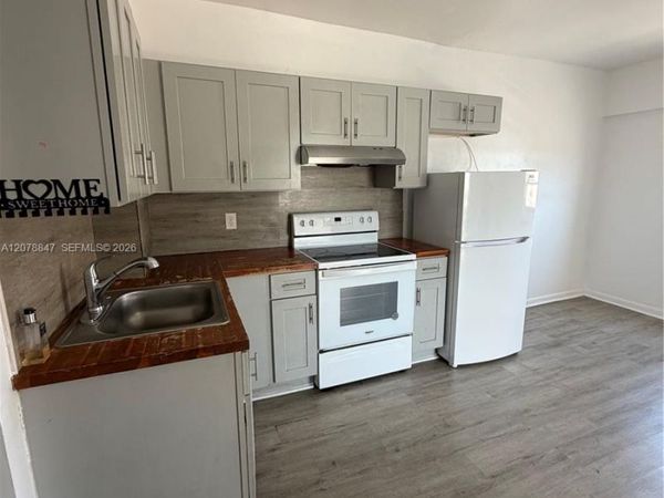1560 SW 5th St , Unit 5, Miami, FL 33135