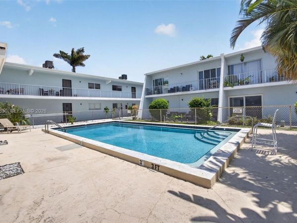 725 Hummingbird Way , Unit 109, North Palm Beach, FL 33408