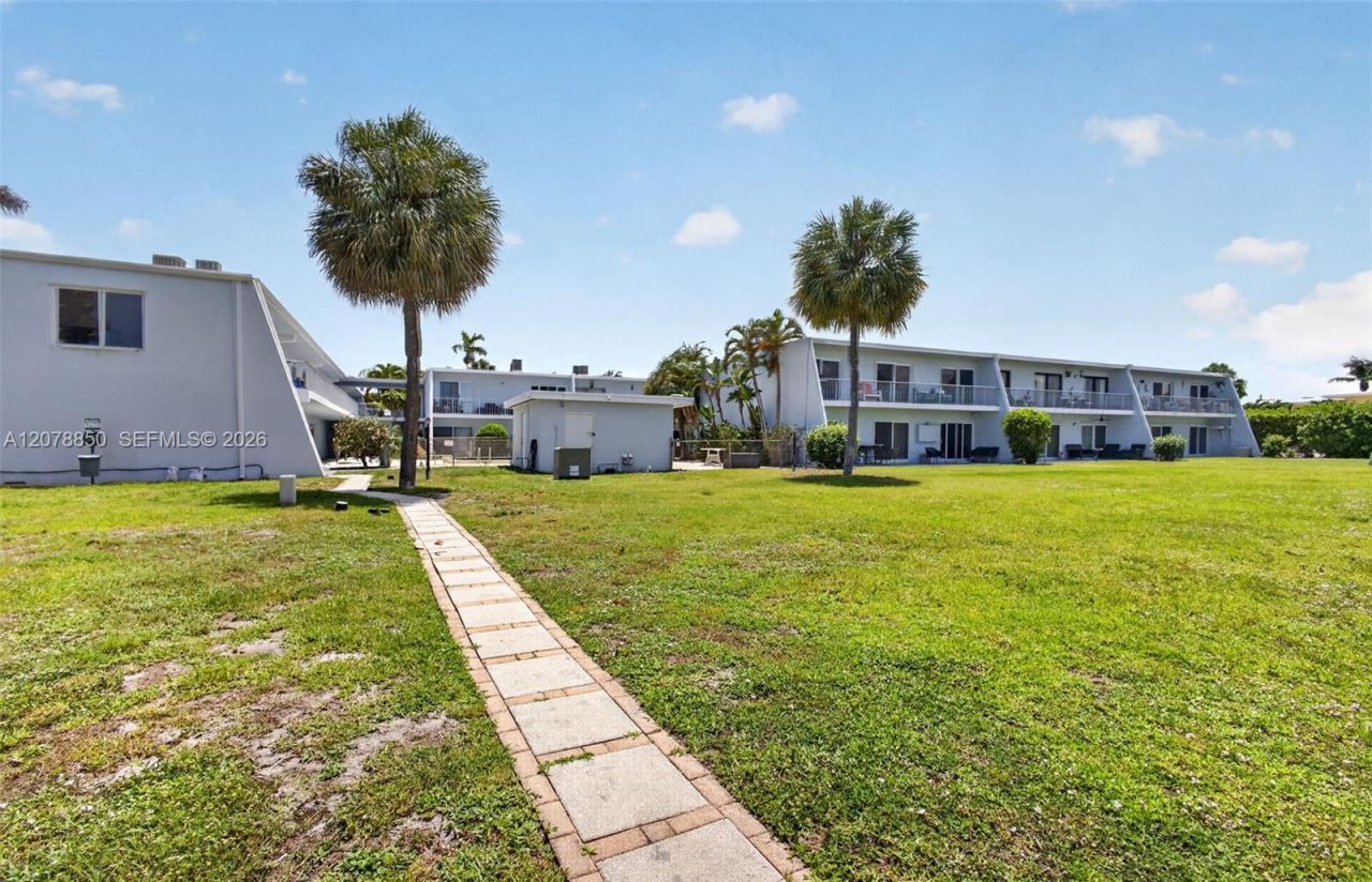 725 Hummingbird Way , Unit 109, North Palm Beach, FL 33408 Photo