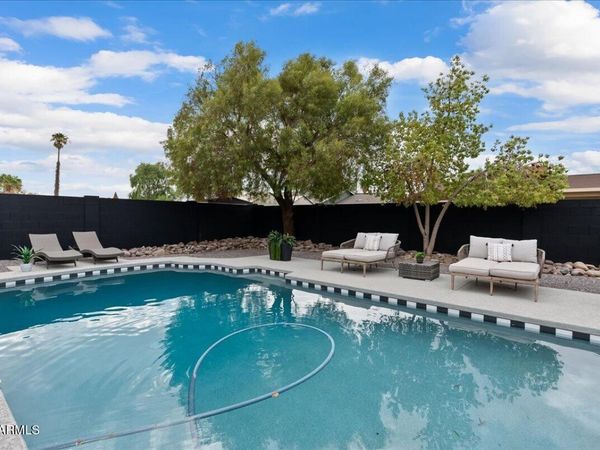 3109 W BECK Lane, Phoenix, AZ 85053