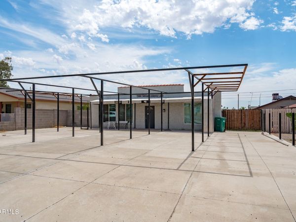 8215 E 6TH Avenue, Mesa, AZ 85208