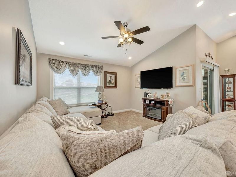 735 Villa Court, Trenton, OH 45067 Photo 10