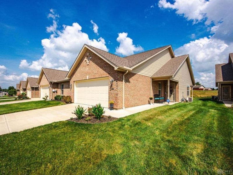 735 Villa Court, Trenton, OH 45067 Photo 2