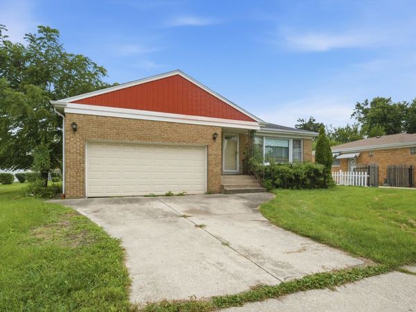 1944 Gardner Road , Westchester, IL 60154