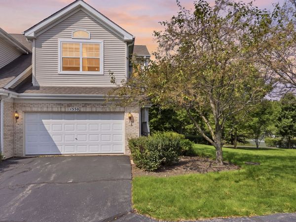 1330 Lunt Court, Unit 1330, Schaumburg, IL 60193
