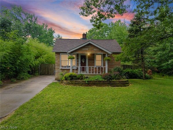 21073 Morris Drive, Strongsville, OH 44149