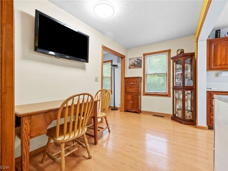 21073 Morris Drive, Strongsville, OH 44149 Photo 11
