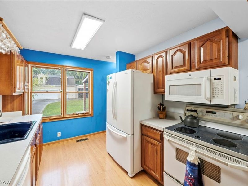 21073 Morris Drive, Strongsville, OH 44149 Photo 13