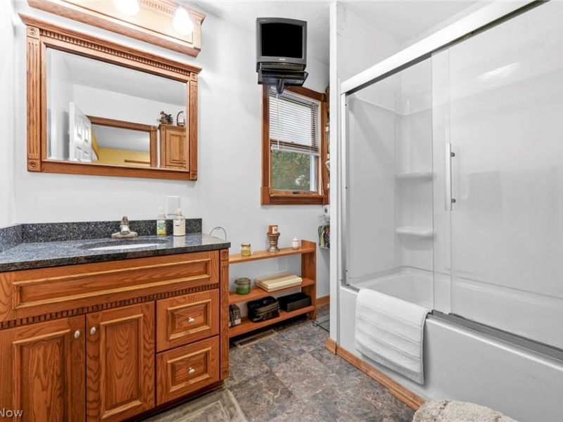 21073 Morris Drive, Strongsville, OH 44149 Photo 17