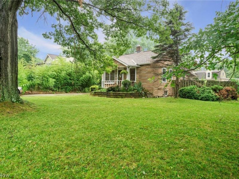 21073 Morris Drive, Strongsville, OH 44149 Photo 3