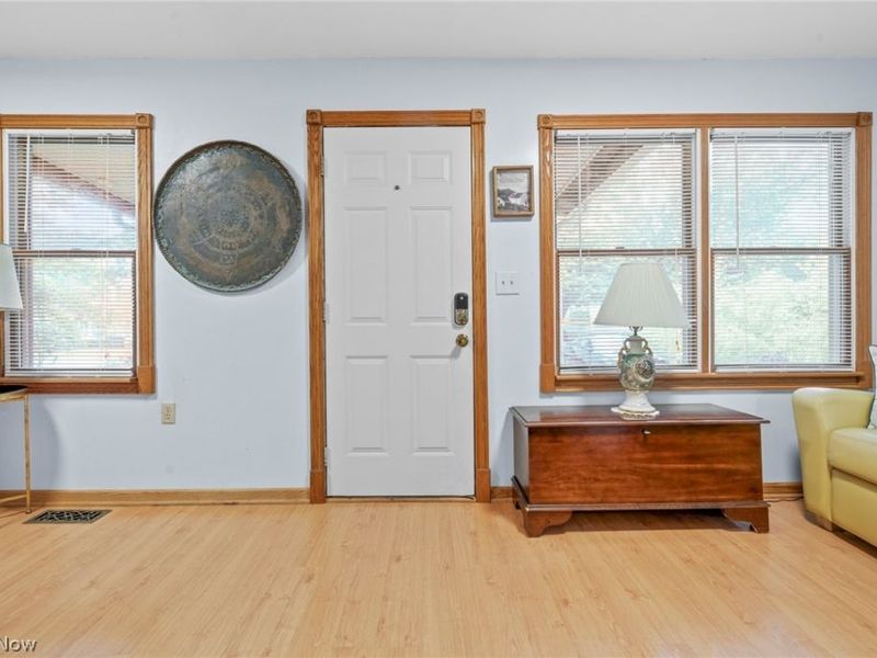 21073 Morris Drive, Strongsville, OH 44149 Photo 5
