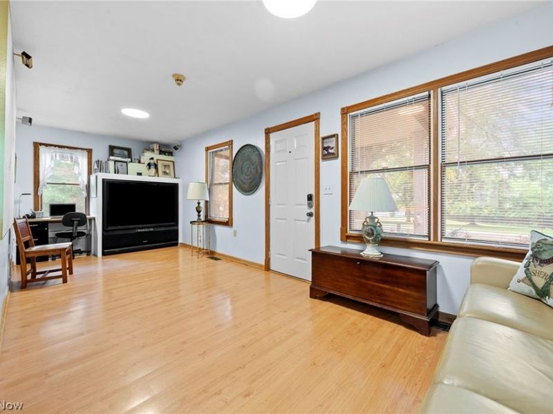 21073 Morris Drive, Strongsville, OH 44149 Photo 6