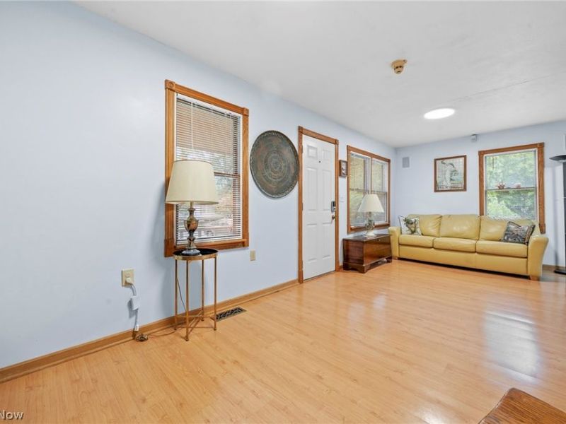 21073 Morris Drive, Strongsville, OH 44149 Photo 8