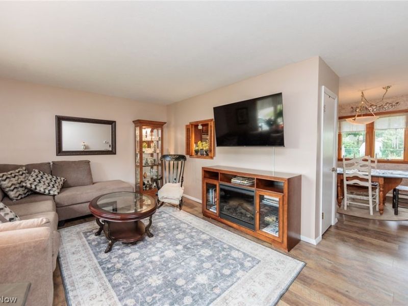 5029 Oakview Drive, Vermilion, OH 44089 Photo 4