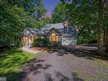 300 EDGEHILL DRIVE , LOCUST GROVE, VA 22508