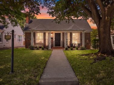 3208 W Biddison Street, Fort Worth, TX 76109
