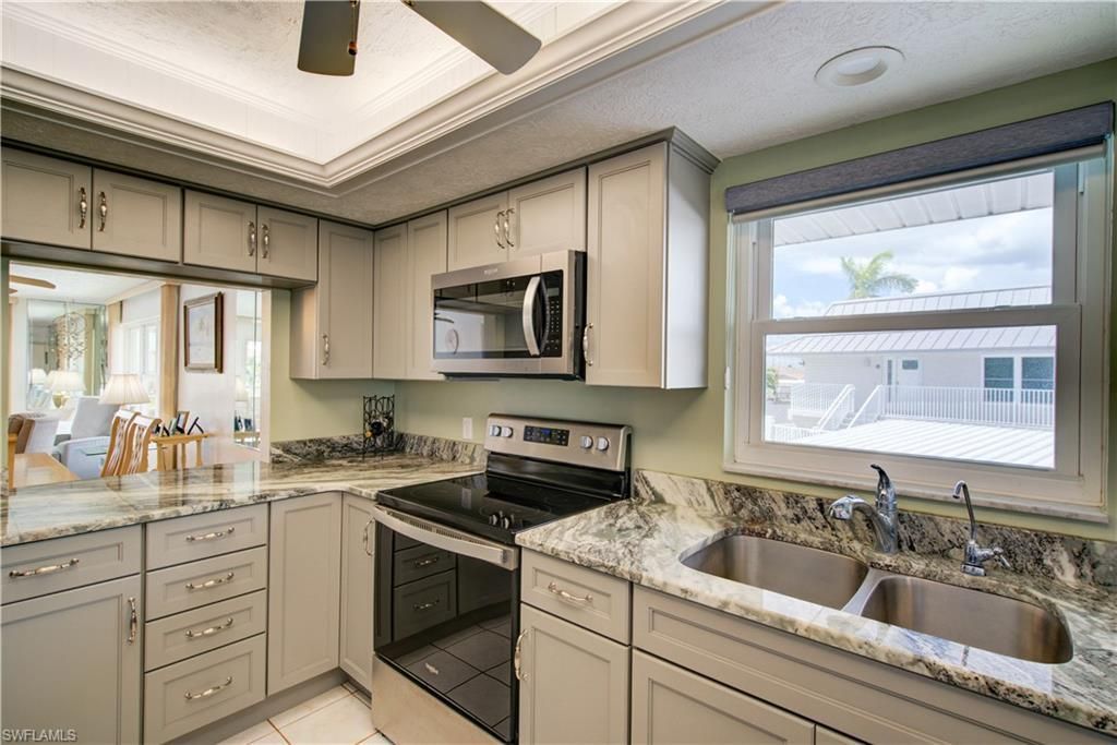 4104 SE 18th Ave, Unit 2D, Cape Coral, FL 33904 Photo
