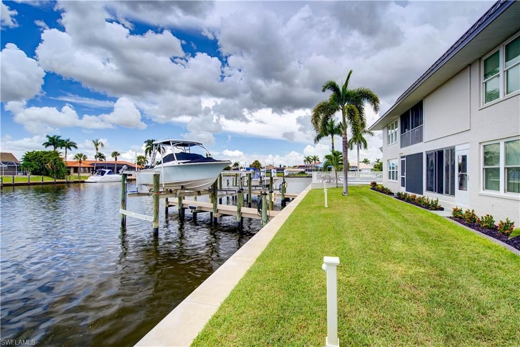 4104 SE 18th Ave, Unit 2D, Cape Coral, FL 33904 Photo