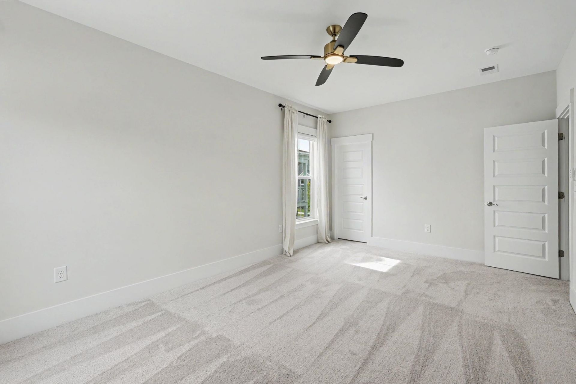 1805 Tryon Dr Photo 49