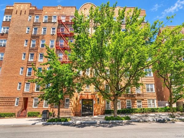 601 Pelham Parkway N, Unit 108, Bronx, NY 10467