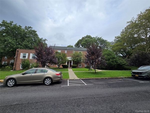 144-15 Village, Unit 3GC, Briarwood, NY 11435