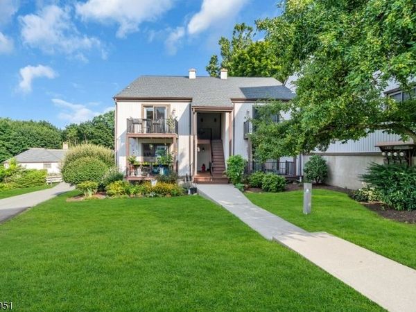 6106 Audubon Ct, Stanhope, NJ 07874