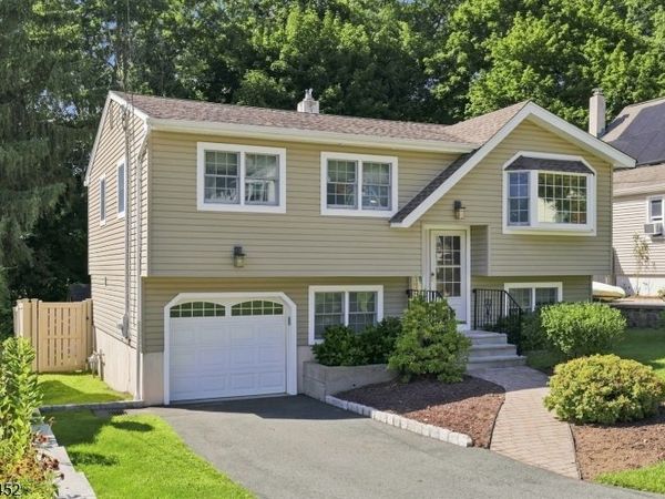 509 Mansel Dr, Roxbury, NJ 07850