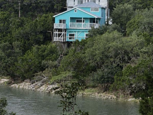 272 PLUM COVE RD, Lakehills, TX 78063