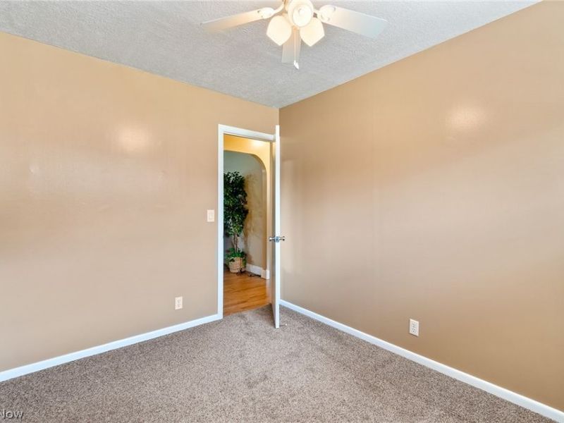 543 Edith Avenue, Akron, OH 44312 Photo 14