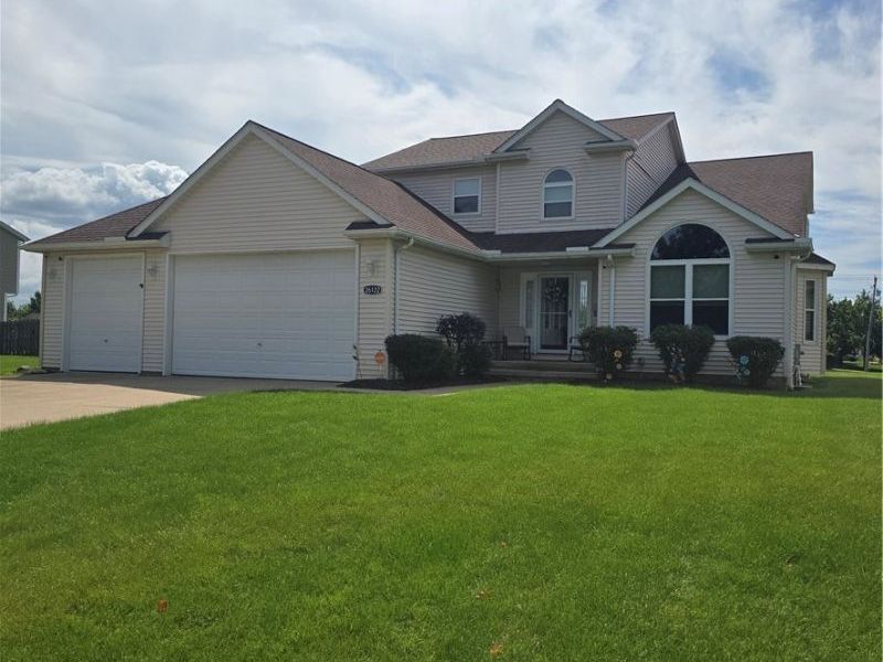 26122 Buckthorn Road, Oakwood, OH 44146 Photo 1