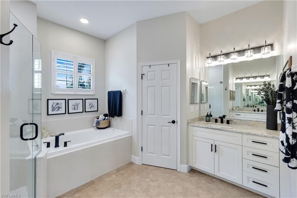 8223 Potomac Ln, Naples, FL 34104 Photo