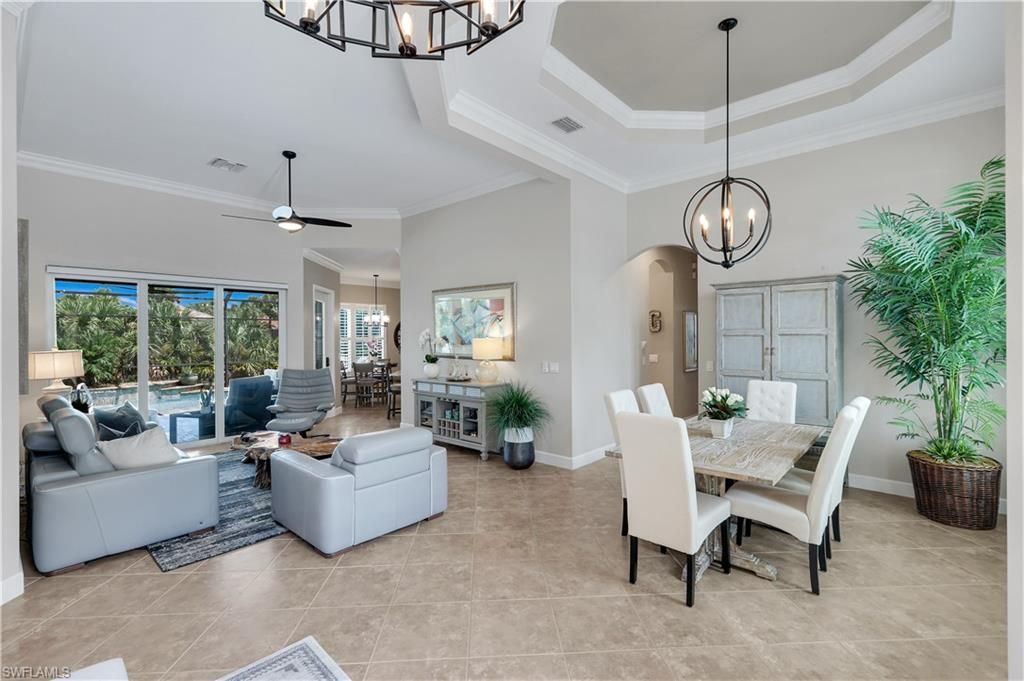 8223 Potomac Ln, Naples, FL 34104 Photo