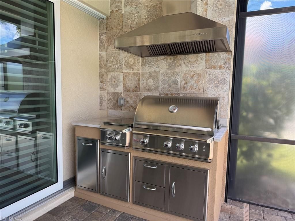 8223 Potomac Ln, Naples, FL 34104 Photo