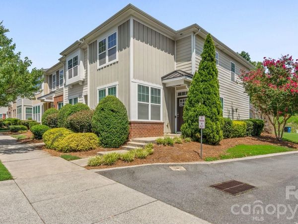 3134 Bending Birch Place, Charlotte, NC 28206